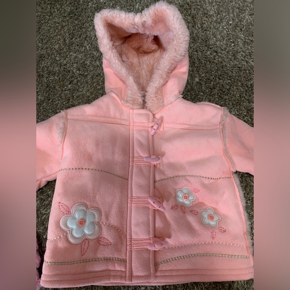Jackets for baby girl - Picture 3 of 6